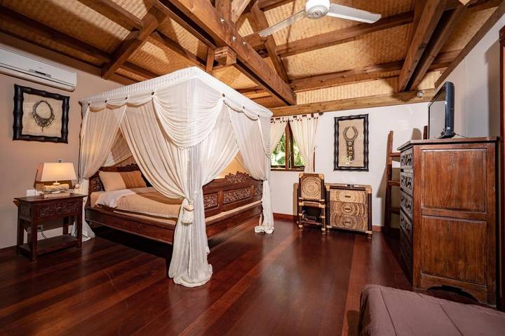 Parc de vacances pour 4 personnes, avec jardin ainsi que vue et piscine à Le Mont-Dore (Nouvelle-Calédonie)