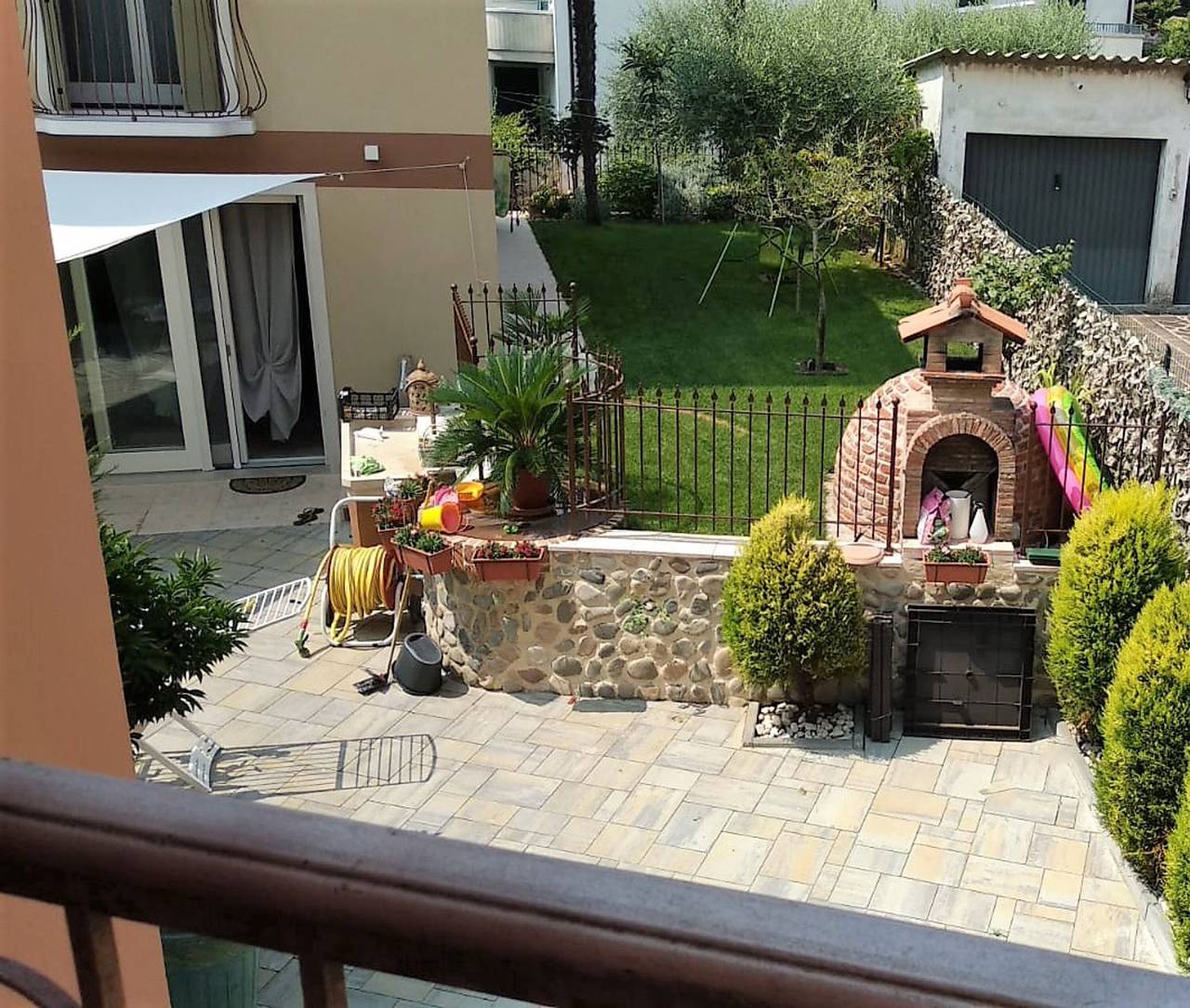 Entire apartment, Apartment 'Pozzo Dei Desideri  Asia' with Wi-Fi and Air Conditioning in Castelnuovo del Garda, Garda Mountains