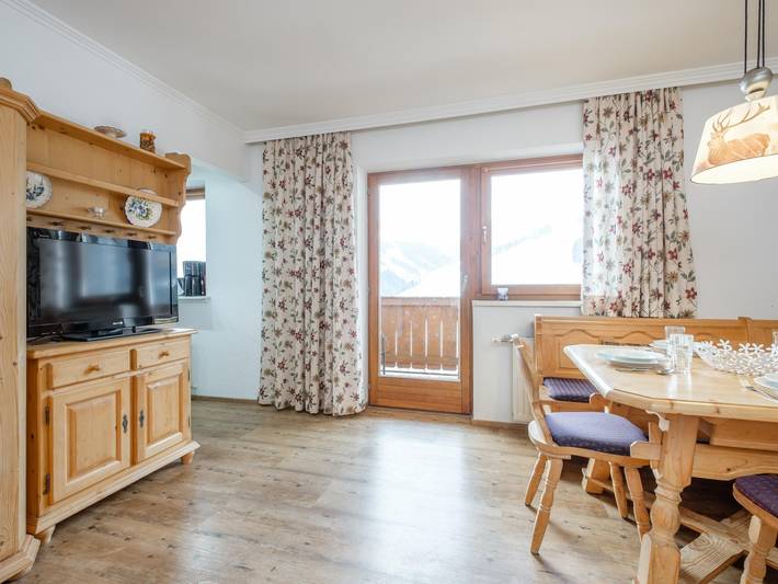 Ganze Wohnung, Geräumige Wohnung 400 m von der Piste entfernt
 in Hinterglemm, Saalbach-Hinterglemm