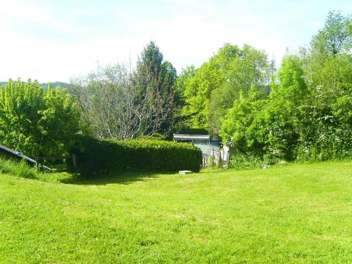 Location de vacances pour 4 personnes, avec jardin à Vézac (Cantal) - 2