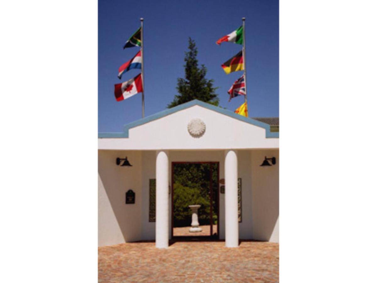 Blue Mountain Guest House in Bloubergstrand, Cape Town