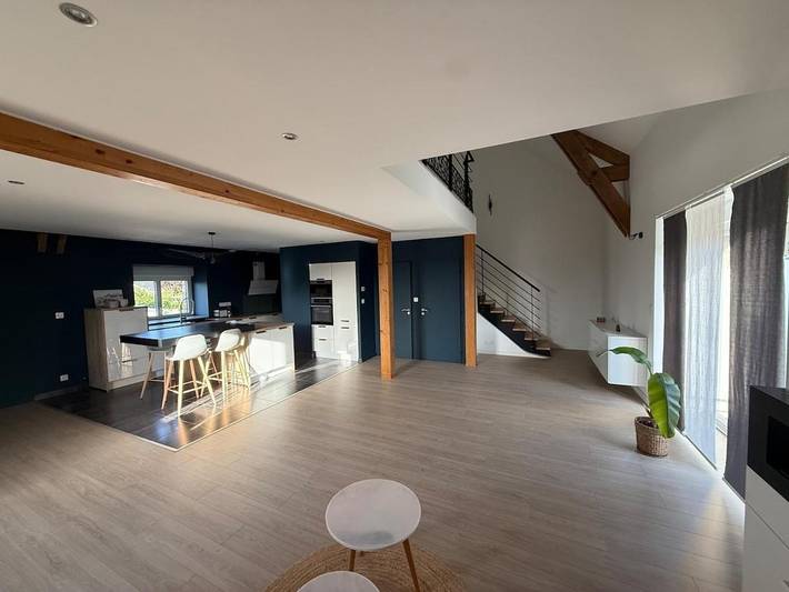 Location de vacances pour 6 personnes, avec balcon à La Loubière