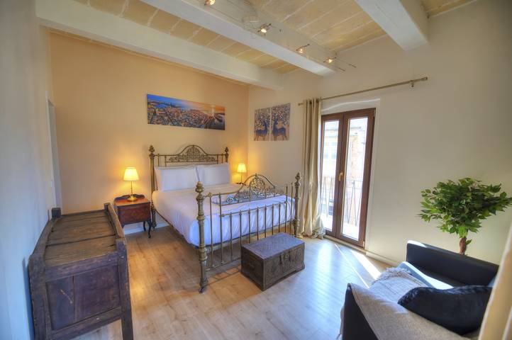 Ganze Wohnung, Ferienwohnung für 4 Personen mit Terrasse in Valletta, Insel Malta