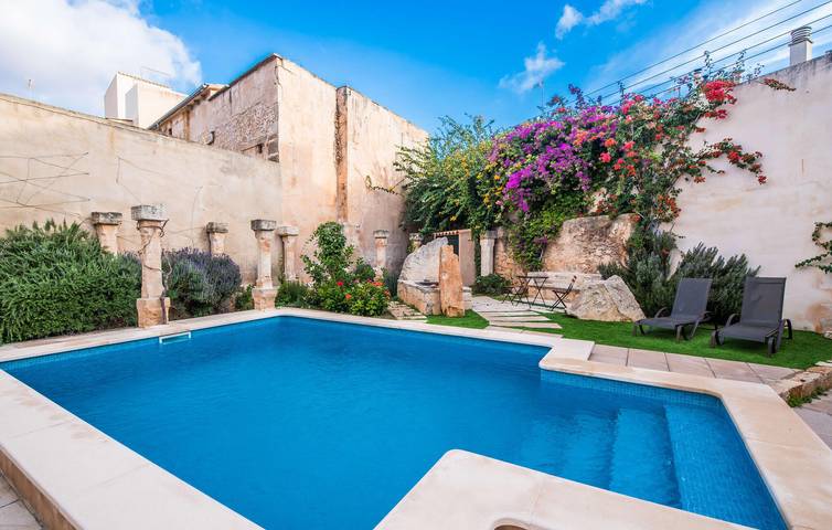 Santanyí-Flucht: Modernes Apartment mit Pool und Terrasse in Santanyí, Mallorca Süden