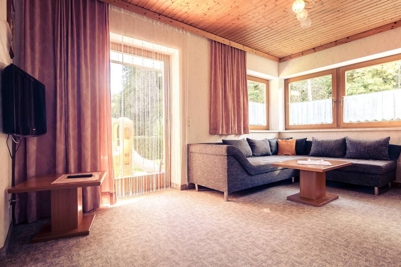 Ganze Ferienwohnung, 2-4 Personen-Wohnung 303,304 in Karawanken und Bachergebirge, Finkenstein am Faaker See