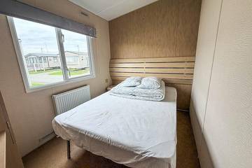 Glamping for 8 People in St Osyth, Essex, Photo 2