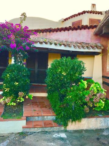 Gîte pour 2 personnes, avec vue et terrasse, animaux acceptés dans Santa Teresa Gallura