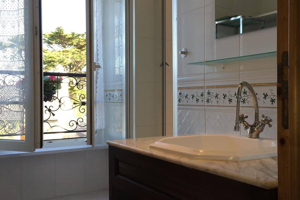 Maison Kôté Aber Benoît - 50 m à pied de la plage in Saint-Pabu, Région de Brest