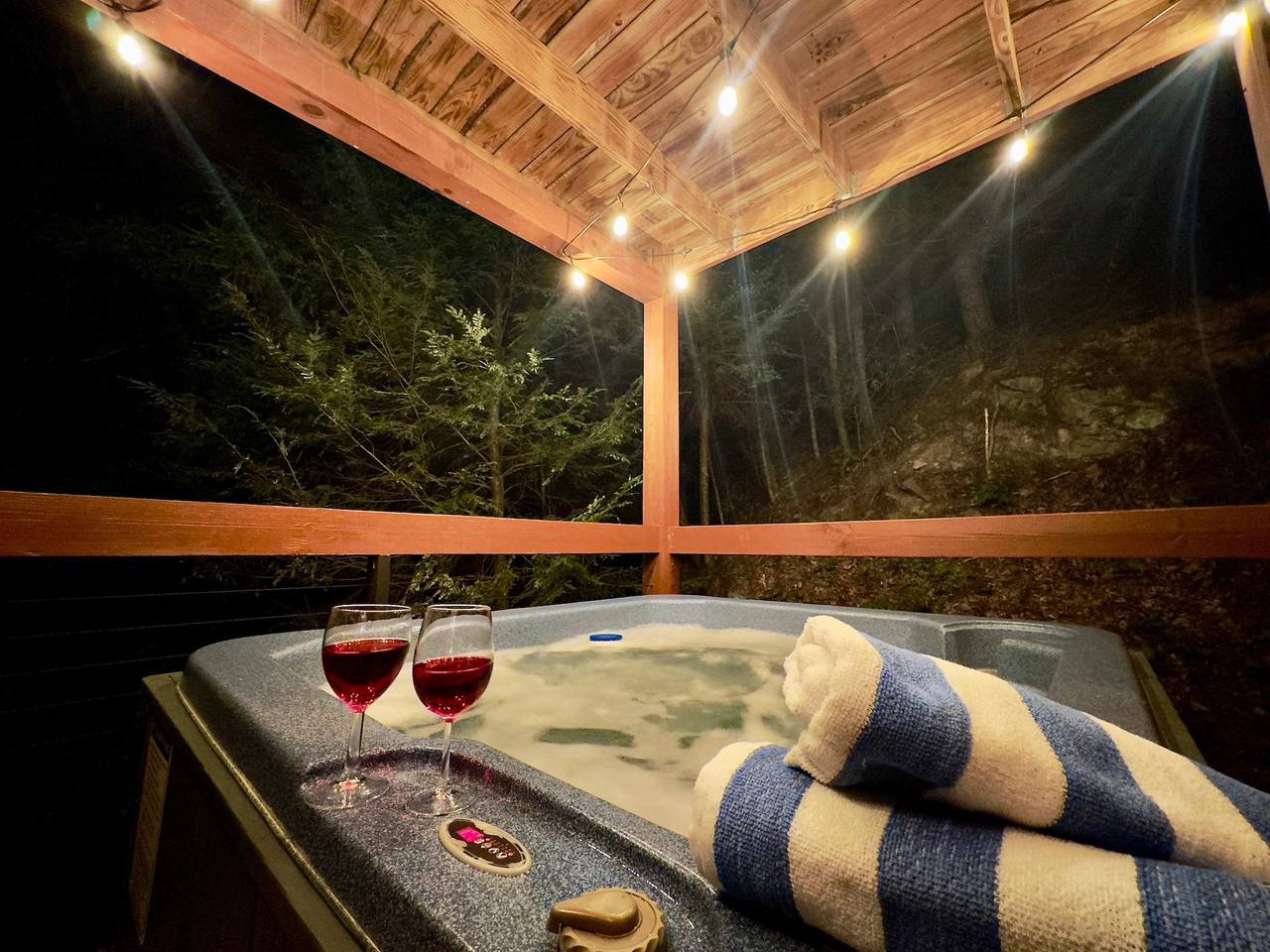 Entire apartment, Cove Creek Overlook in Cove Creek Cascades, Sevier County