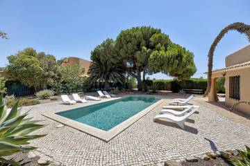 Villa for 8 People in Santa Maria, São Gonçalo de Lagos, Photo 1