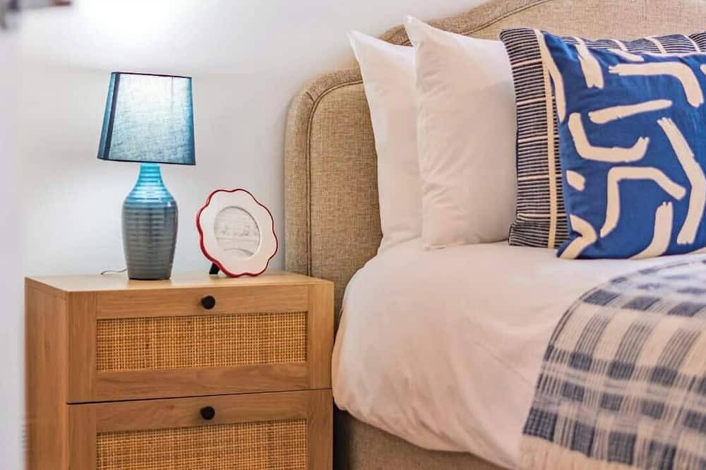 Geheel appartement, Family & Contractor Friendly Stay | Wifi, Parking in Rushmoor, Hampshire