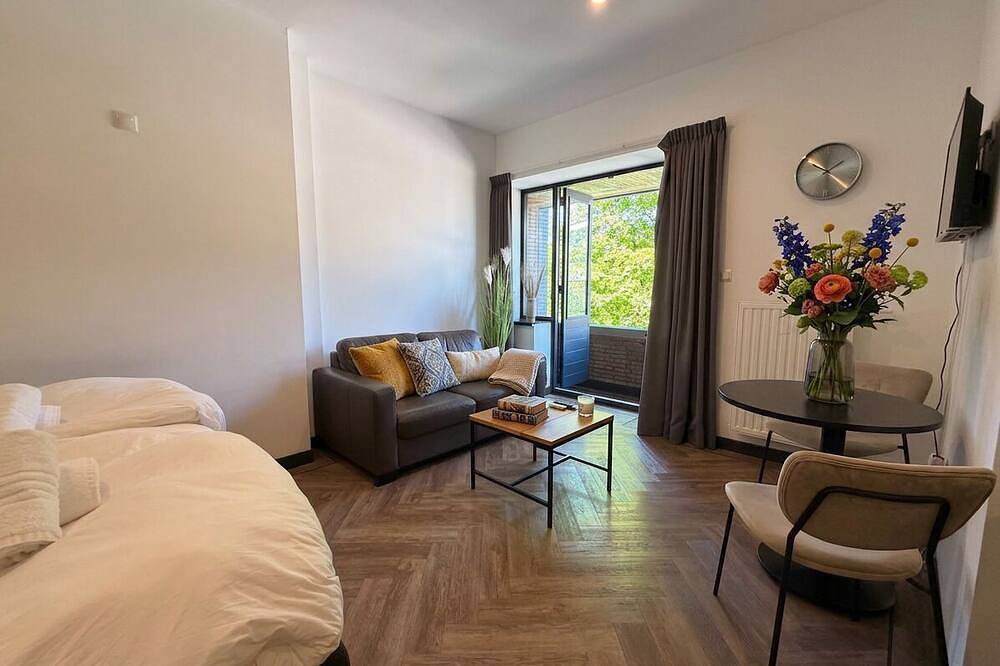 Ganze Wohnung, Gemütlicher Raum in Tilburg mit über 100 Mbps Wlan, Smart Tv und einem privaten Balkon - perfekt zum Arbeiten und Entspannen. in Tilburg, Nordbrabant