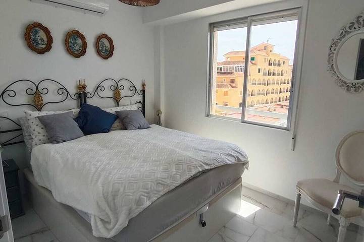 Appartement entier, Bright one bedroom apartment in La Mata, Avenida Suiza. With pool. in Playa de La Mata (Torrevieja), Torrevieja
