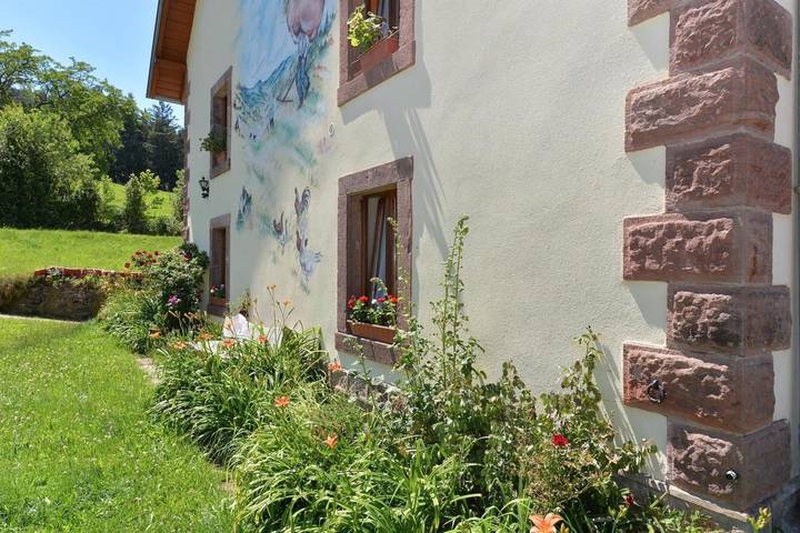 Landhaus "Les Hirondelles" mit Bergblick, Gemeinschaftsgarten und Wlan in Orbey, Regionaler Naturpark Belchen der Vogesen