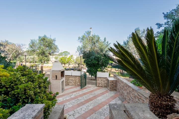 Hel lejlighed, Residence degli Oleandri - Terra Apartment with Private Terrace, Wi-Fi and Air Conditioning in Santa Cesarea Terme, Lecce-provinsen