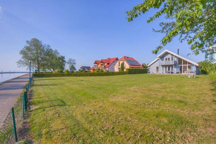 Ferienhaus für 8 Personen, mit Sauna und Seeblick sowie Terrasse und Garten, mit Haustier an der Müritz