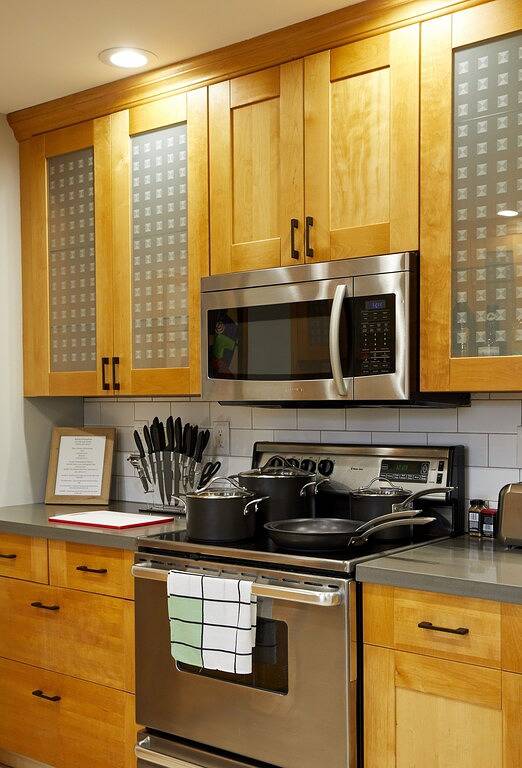 Hot Tub Fully Fenced Yard Spacious Bungalow Perfect for Families in Seattle, King County