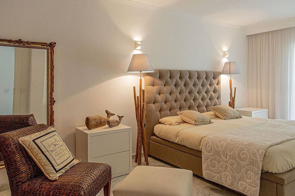 Es Turó, geräumige Luxus-Wohnung direkt am Strand in Colonia San Jordi in Playa d'es Port, Ses Salines