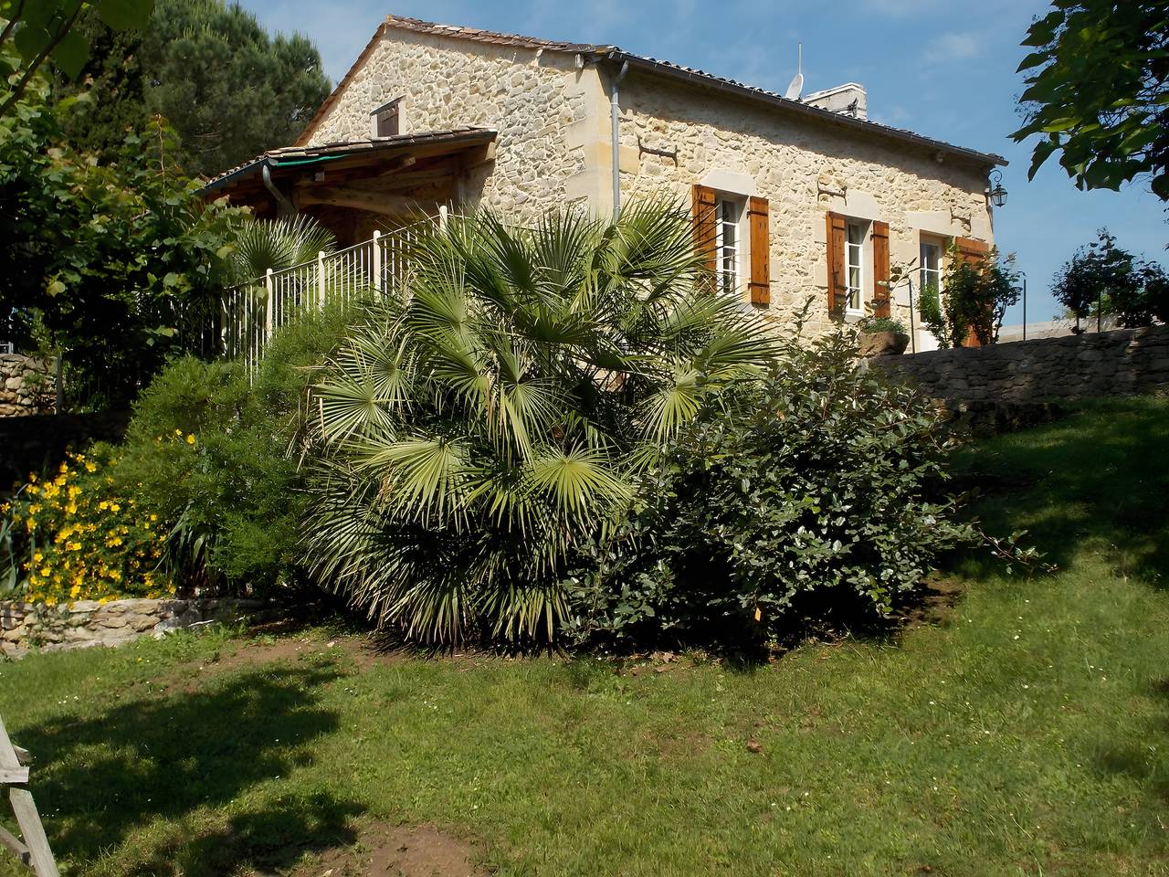 Gîte la sarpette, isolé en pleine nature in Sainte-Radegonde, Région de Libourne