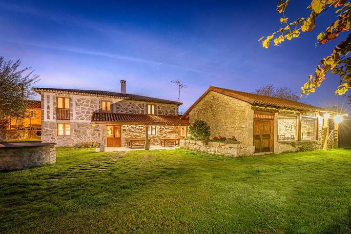 Casa de vacaciones para 12 personas, con piscina y jardín, Se admiten mascotas - 1