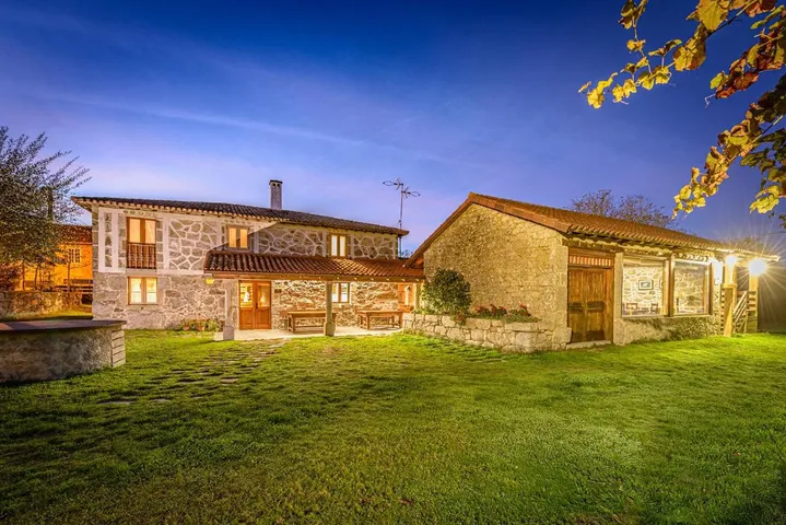 Maison de vacances pour 12 personnes, avec piscine et jardin, animaux acceptés - 1