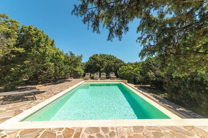 Agriturismo per 8 persone, con Giardino a Aglientu