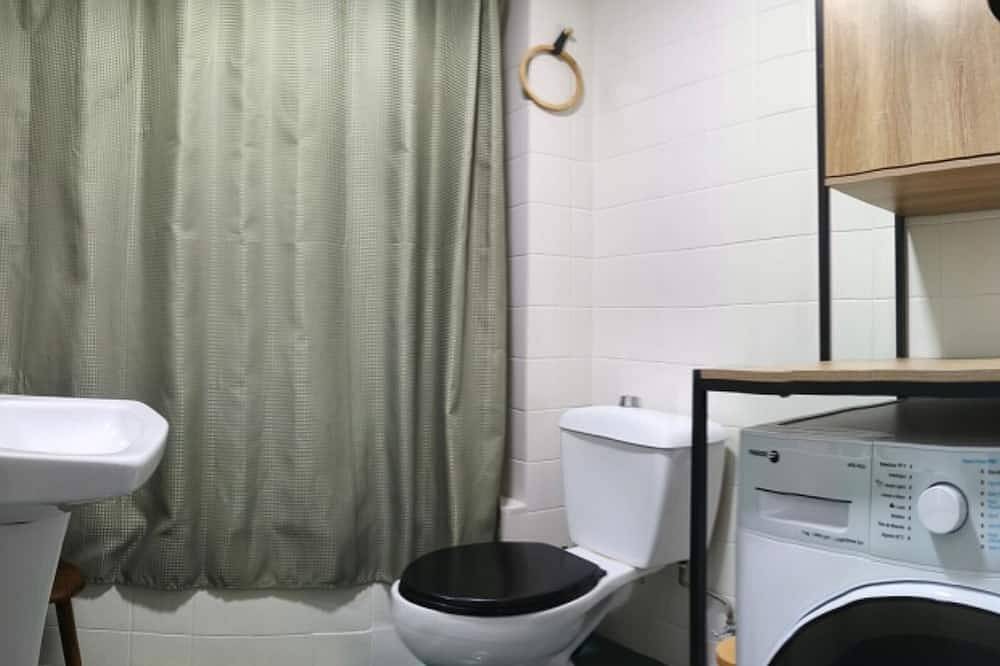 Entire apartment, Spacious apartment in city center in Granada, Granada Province