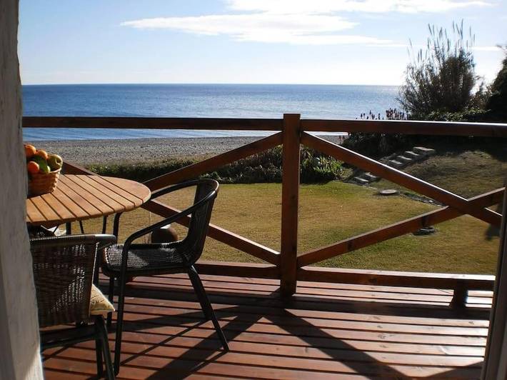 Dom dla 3 osób, z taras i basen oraz ogród, zwierzęta dozwolone - 1