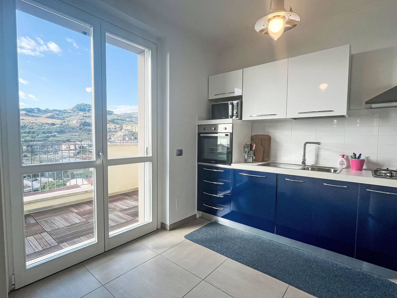 Ganze Wohnung, Ariel in San Lorenzo al Mare, Riviera di Ponente