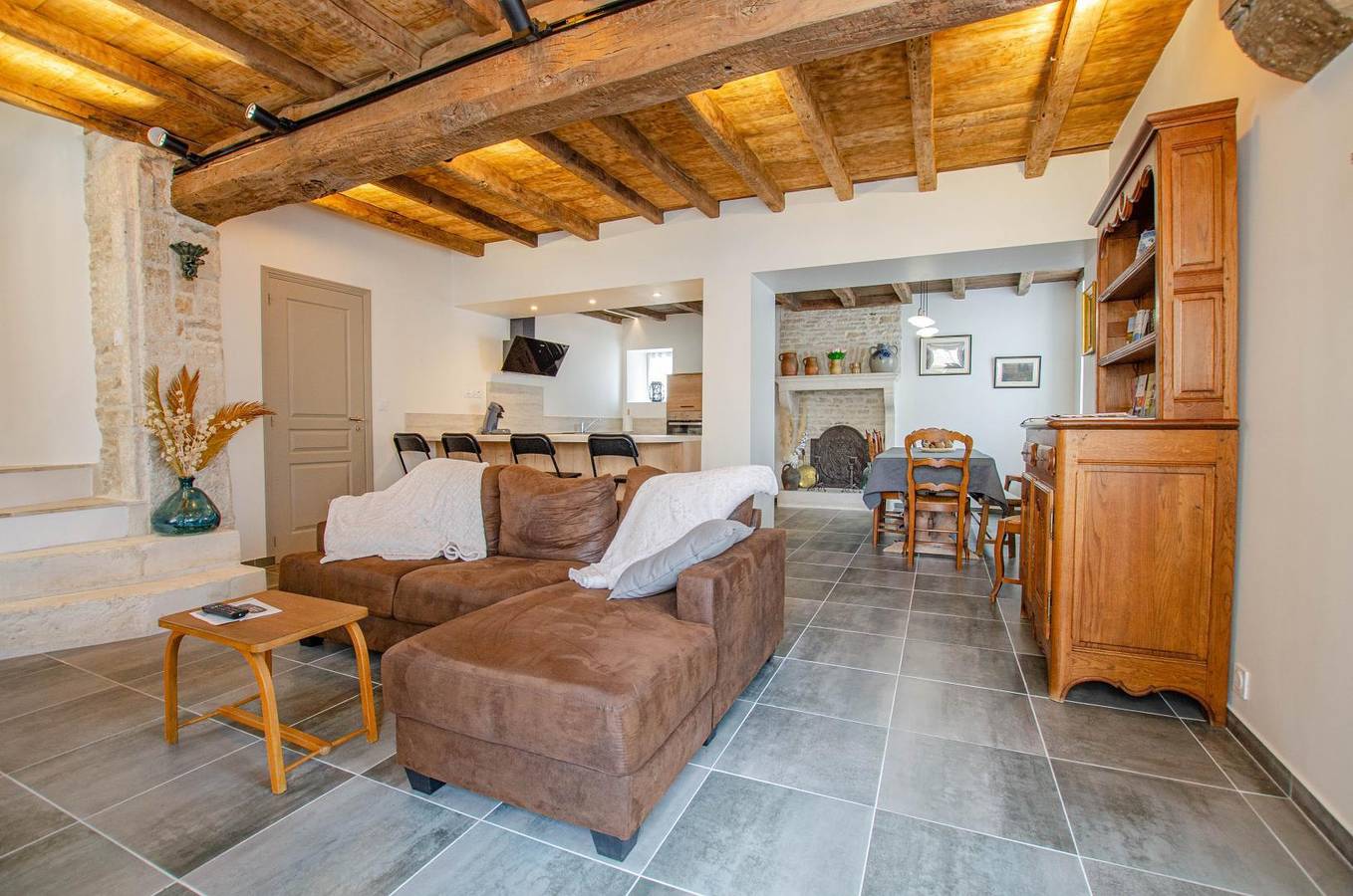 Gite de la Tour in Les Riceys, Aube