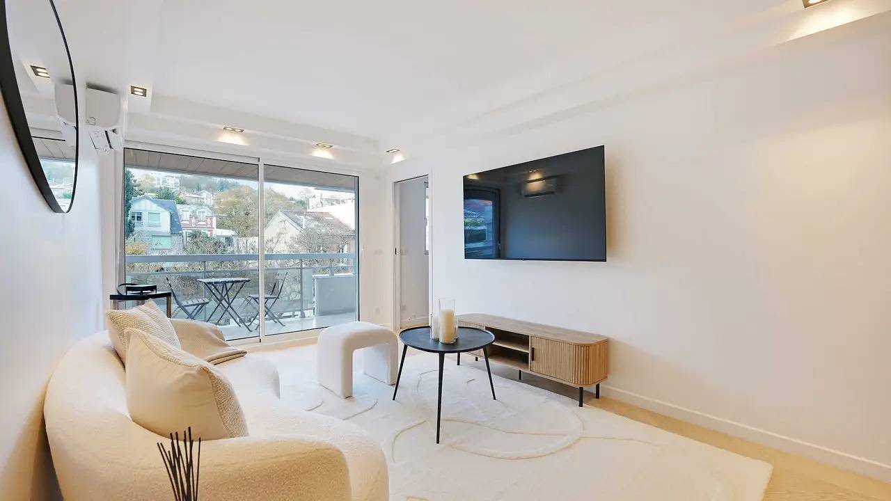 Geheel vakantieappartement, Ferienwohnung für 4 Personen (64 m²) in Suresnes in Suresnes, Hauts-de-Seine