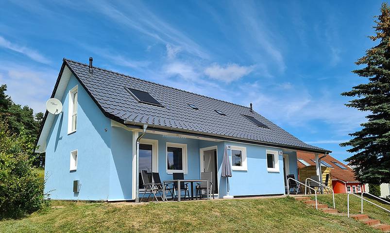 Ferienhaus für 4 Personen, mit Terrasse und Garten in Lütow