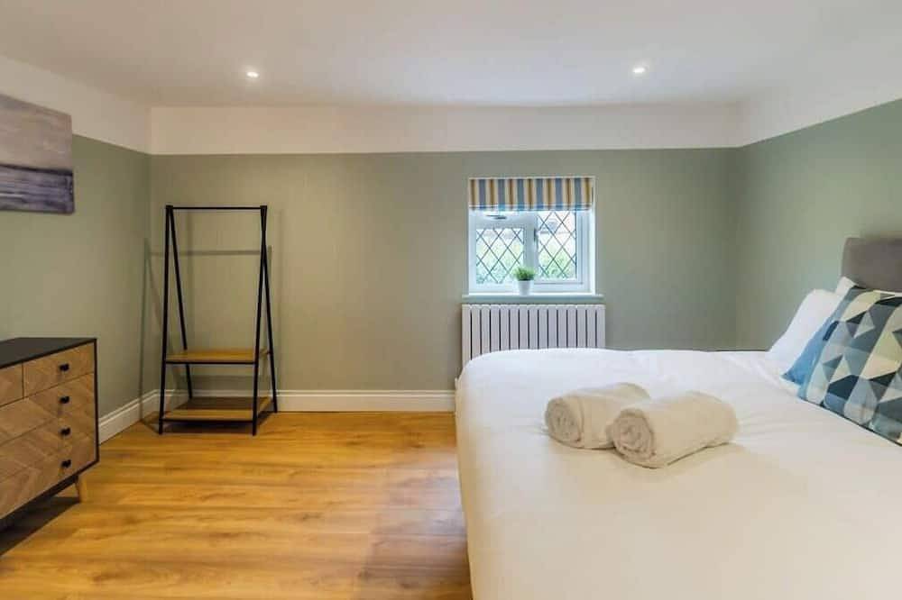 Stylish Home ❤ Free Parking - 10 Mins To Legoland! in Windsor, Berkshire
