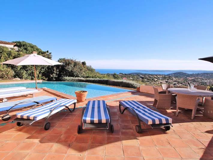 Location de vacances pour 10 personnes, avec jardin et piscine dans Golf Bluegreen Sainte-Maxime - 2