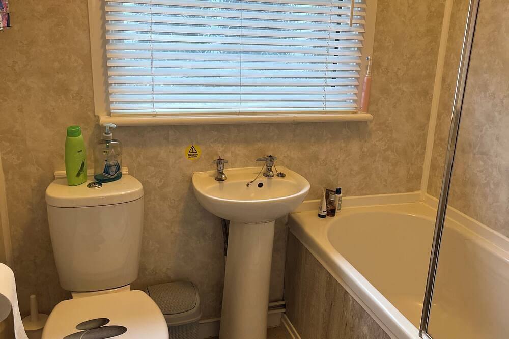 Tombreck 3 bed bungalow on private beach with direct access to sea in Pevensey, East Sussex