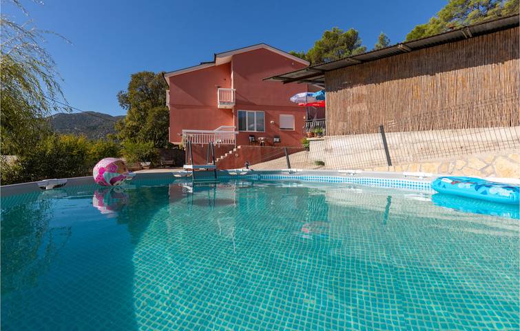 Ganze Ferienwohnung, Gemütliche 2-Zimmer-Wohnung mit Pool, WLAN und Parkplatz in Dubrovnik-Neretva