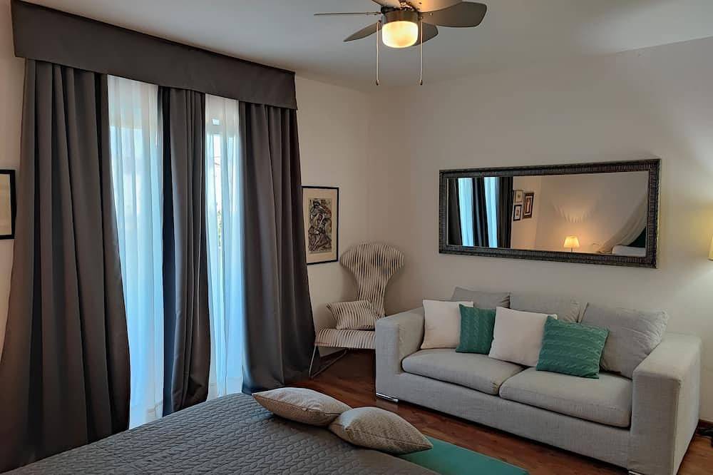 Villa Danica with private pool and Wifi Near Center Of The Town And 2km Beach in Pula, Pula-Medulin