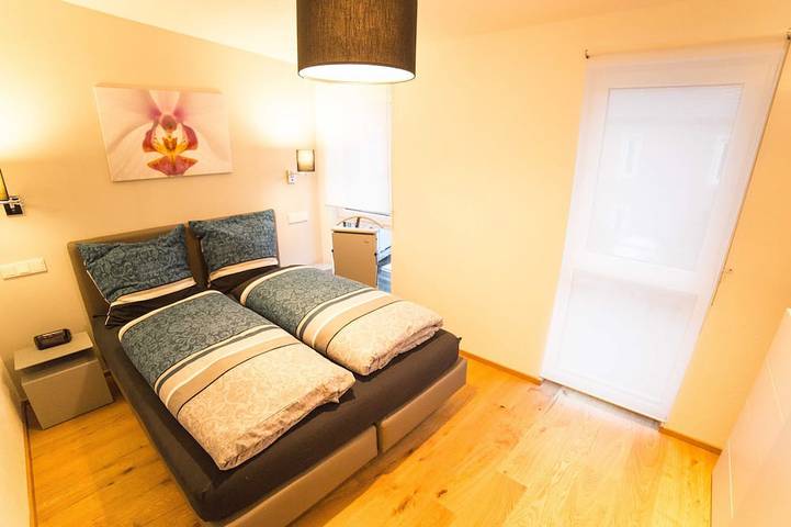 Ganze Wohnung, Ruhiges stilvolles Penthouse mit Flügel und Terrasse in bester Lage (mit W-Lan) in Trier (Stadt), Trier