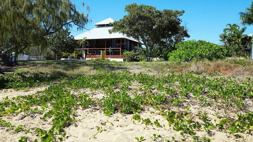 Holiday home for 10 people, with garden and terrace in Magnetic Island