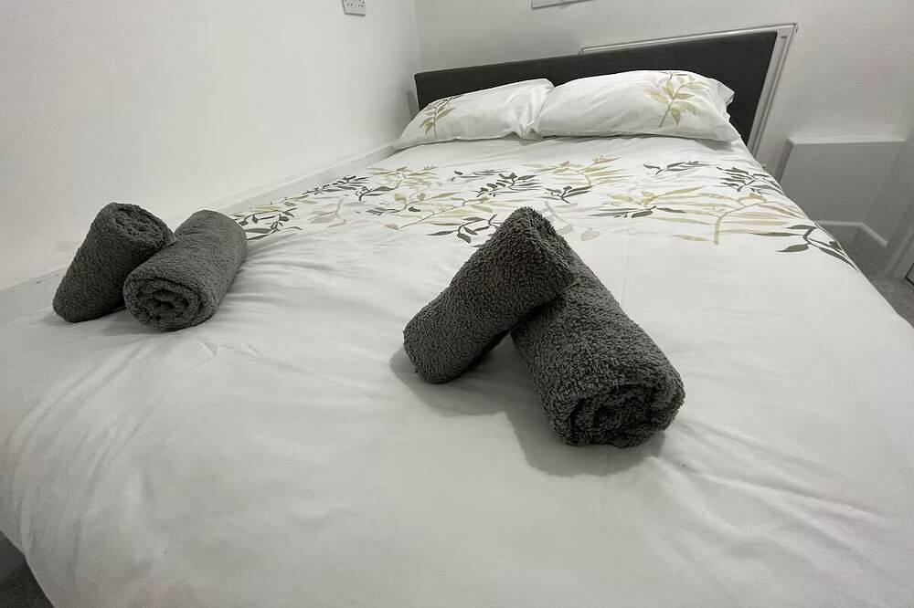 Entire apartment, Modern Double Bed Apartment in Milton Keynes in Milton Keynes, South East England