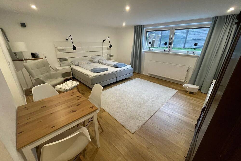 Ganze Wohnung, Dock 8 Strande: Nur 50 Meter bis zum Sandstrand und der Promenade in Kieler Förde, Strande