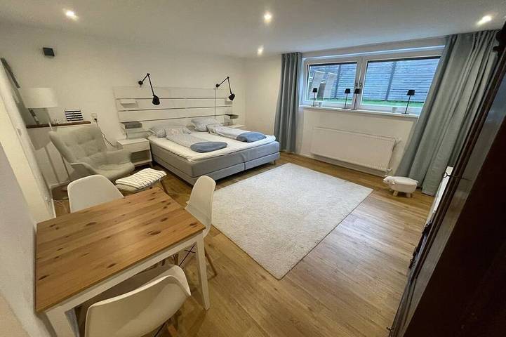 Ganze Wohnung, Dock 8 Strande: Nur 50 Meter bis zum Sandstrand und der Promenade in Kieler Förde, Strande