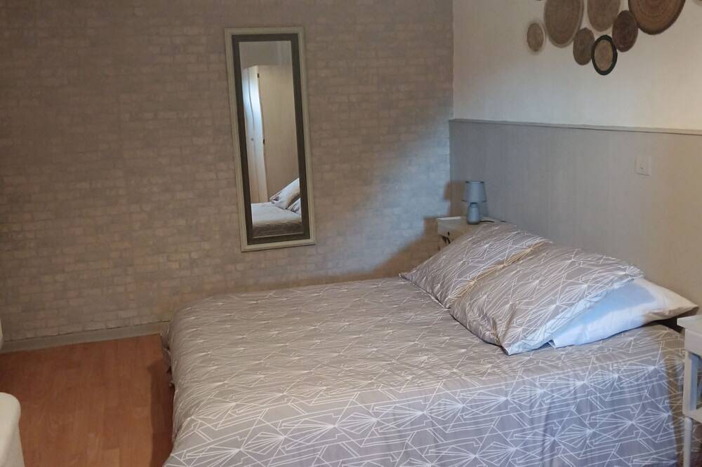 Waterfront house in Gray, Haute-Saône