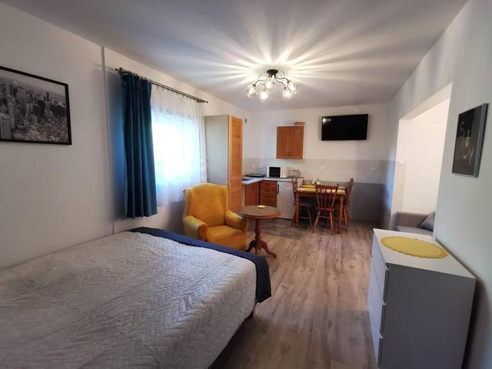 Ferienwohnung für 4 Personen, mit Terrasse und Garten