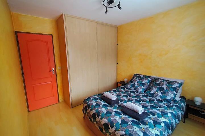 Location de vacances pour 4 personnes, avec jardin et terrasse ainsi que jacuzzi et piscine à Brach - 2