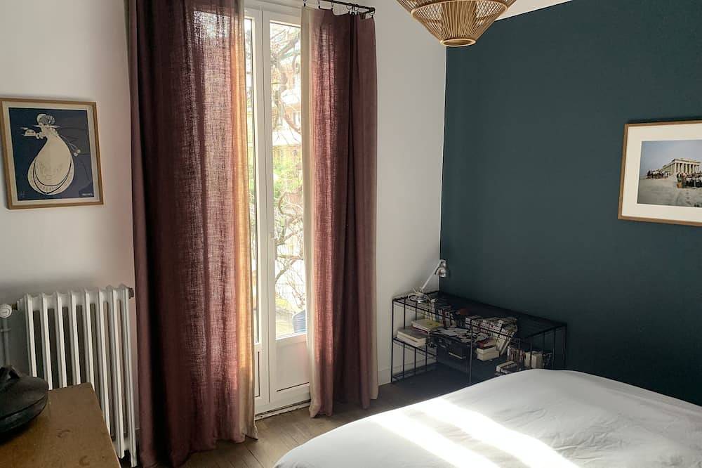 Maison Proche Paris Est in Bagnolet, Seine-Saint-Denis