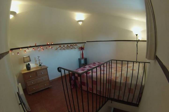Appartement entier, Charmant colombier d'époque  avec piscine commune, platanes et fontaines in Apt, Parc naturel régional du Luberon