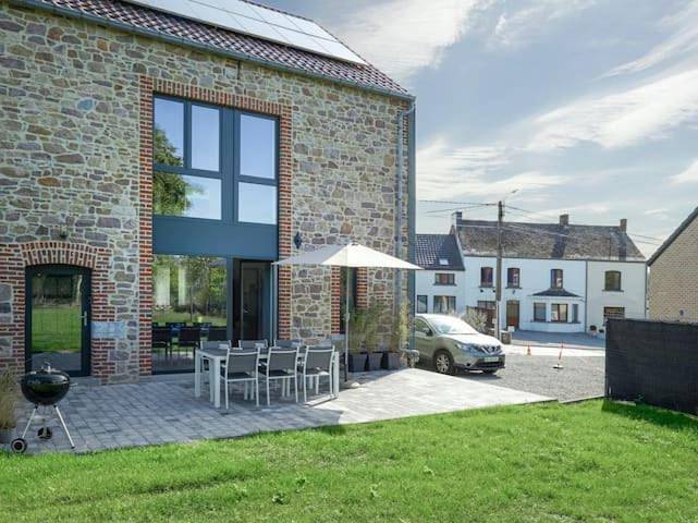 Location de vacances pour 6 personnes, avec terrasse et jardin à Profondeville - 2