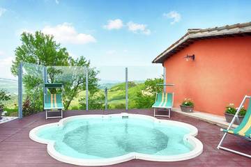 Cottage pour 3 personnes, avec jardin et piscine à Sant'Angelo in Vado