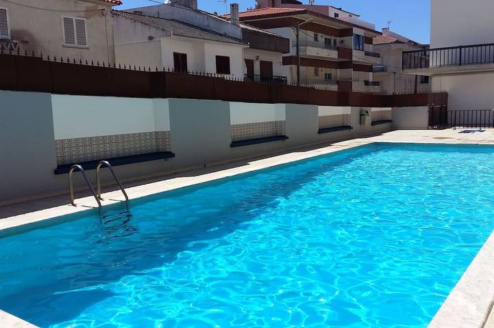 Ferienwohnung für 4 Personen, mit Balkon und Pool - 1